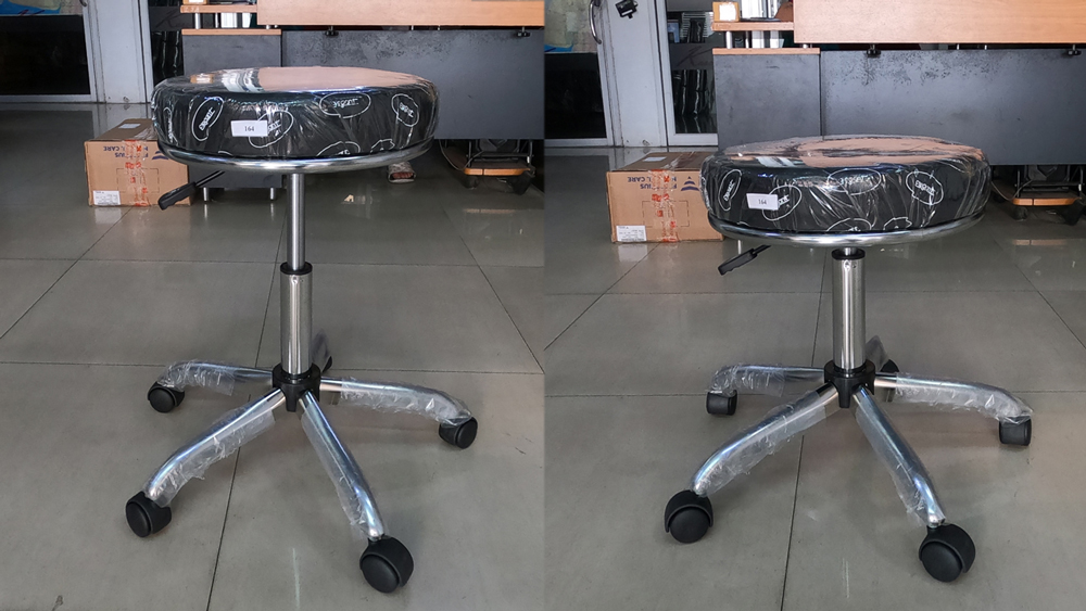 95021::MO-167::An elegant bar stool with chrome/black steel base. Dimension (WxDxH) cm : 40x40x47