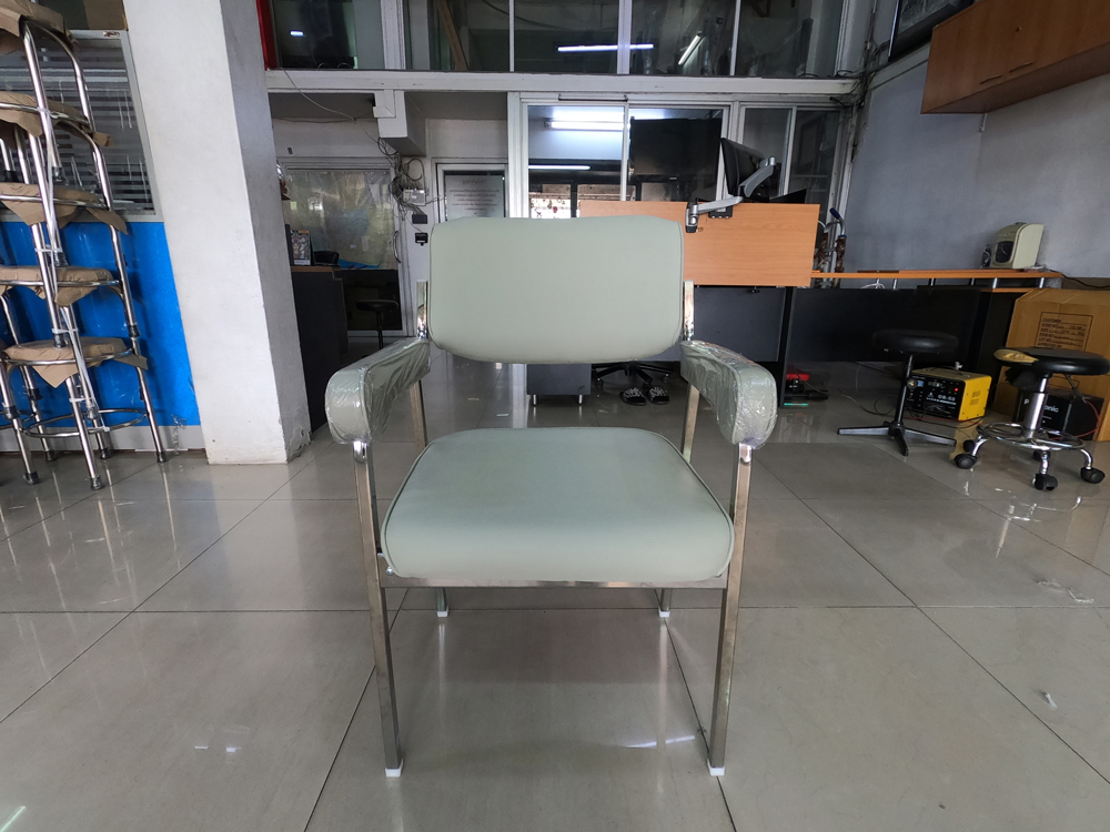 79061::C-101::A NAT row chair with armrest, PVC leather seat and chrome plated base. Dimension (WxDxH) cm : 53.5x61x80
