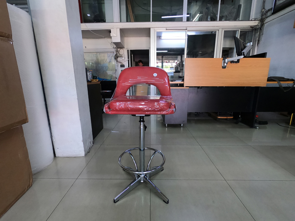 92025::CR-610::An Asahi CR-610 series stool with metal base, providing adjustable locked-screw extension. 3-year warranty for the frame of a chair under normal application and 1-year warranty for the plastic base and accessories. Dimension (WxSL) cm : 45x67. Available in 3 seat styles: PVC Leather, PU Leather and Cotton.