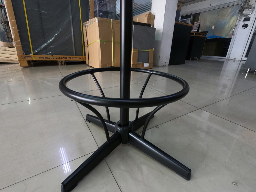 10040::DT-156::A VC bar stool with PVC leather seat and black painted base. Dimension (WxDxH) cm : 33x33x70.5