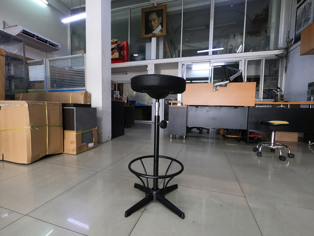 10040::DT-156::A VC bar stool with PVC leather seat and black painted base. Dimension (WxDxH) cm : 33x33x70.5