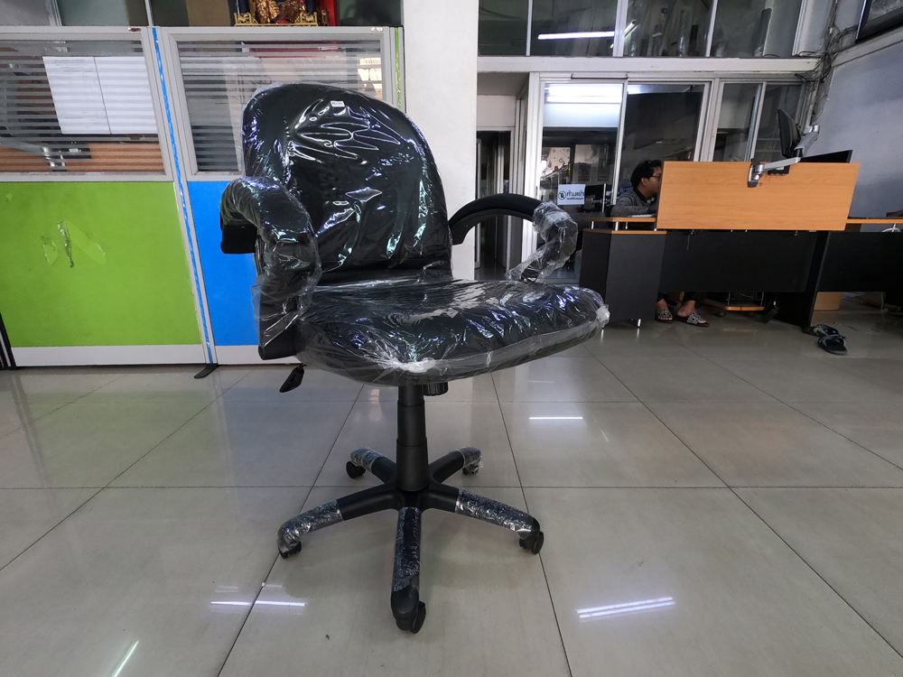 48081::PL-151::A Sure office chair. Dimension (WxDxH) cm : 64x66x91-102. Available in Black, Red and Blue