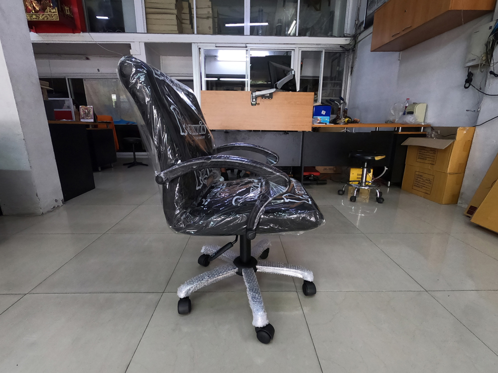 41050::SK009-CC::A Chawin office chair with PVC leather seat, tilting backrest and gas-lift adjustable. Dimension (WxDxH) cm : 60x54x95