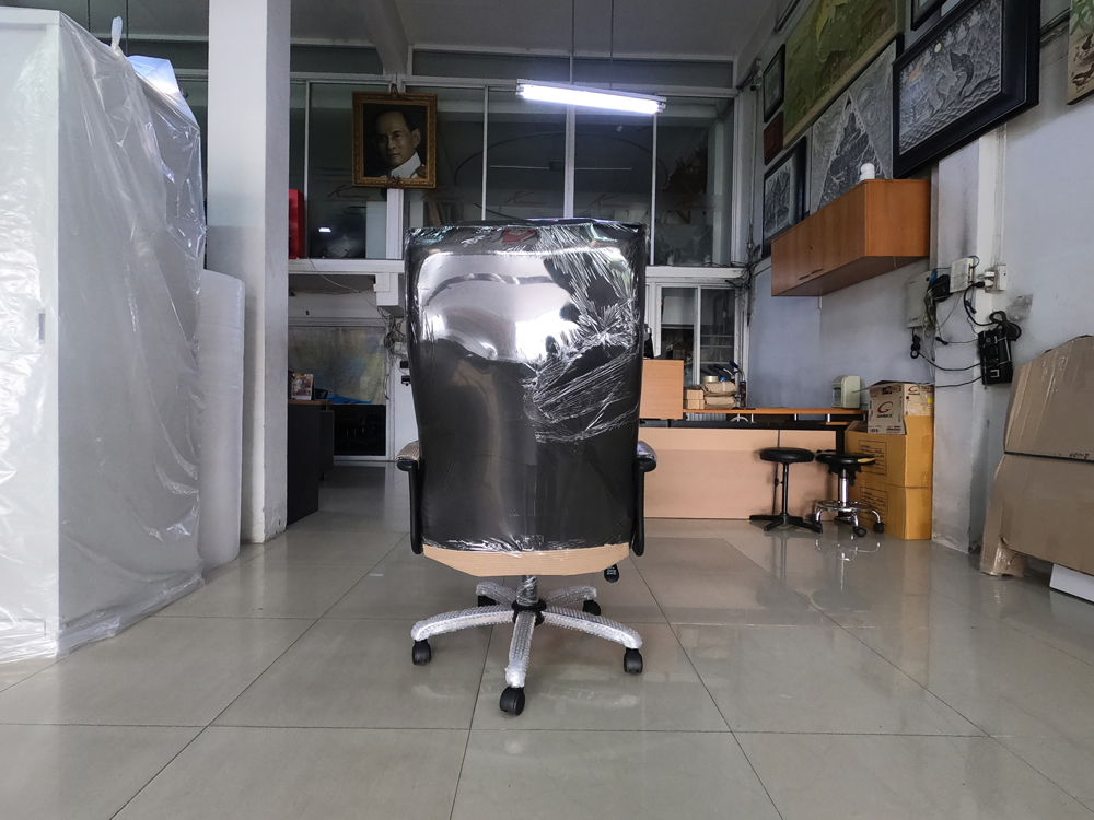 00069::SK026L-CC::A Chawin office chair with PVC leather seat, tilting backrest, chrome plated base and gas-lift adjustable. Dimension (WxDxH) cm : 68x80x115 CHAWIN Executive Chairs