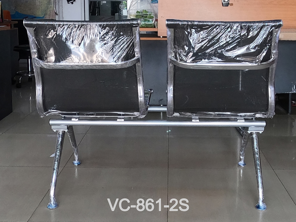 27080::VC-861::เก้าอี้แถว ออกแบบแนวทันสมัย ขาชุปโครเมี่ยม มีให้เลือก 2-4 ที่นั่ง ตัวโครงเก้าอี้หุ้มทับด้วยผ้าตาข่าย ขาเก้าอี้ชุบโครเมียมเงางาม ขาทำจากเหล็กแป๊ปกลม คานเก้าอี้แถวทำจากเหล็กแป๊ปกลมขนาด 1 ¼” ความหนา 1.2 มม. คานเก้าอี้พ่นสีในระบบ Epoxcy เก้าอี้พักคอย วีซี